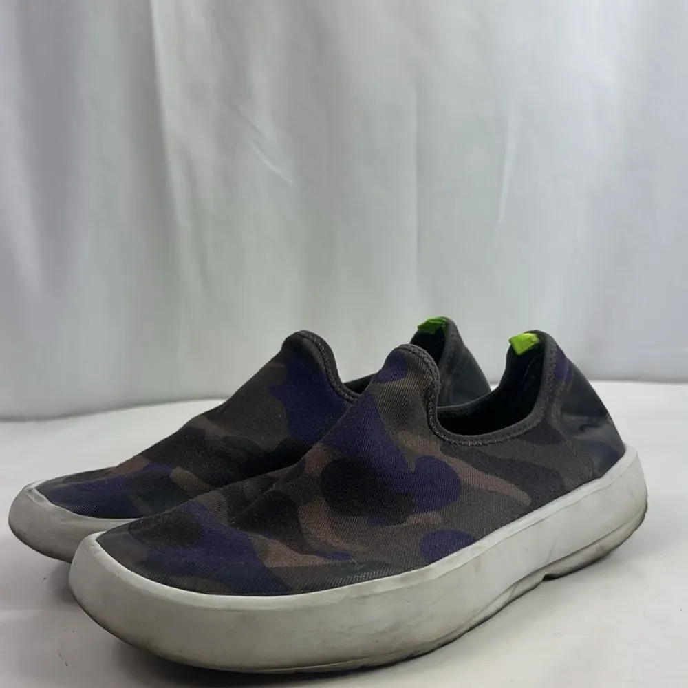 OOFOS OOmg eeZee Midnight Camo Slip On Sneakers